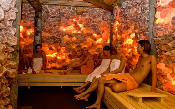 https://www.bestsaunaheater.com/wp-content/uploads/2015/10/Beautiful-sauna-that-looks-like-youre-inside-of-a-volcano.-.jpg