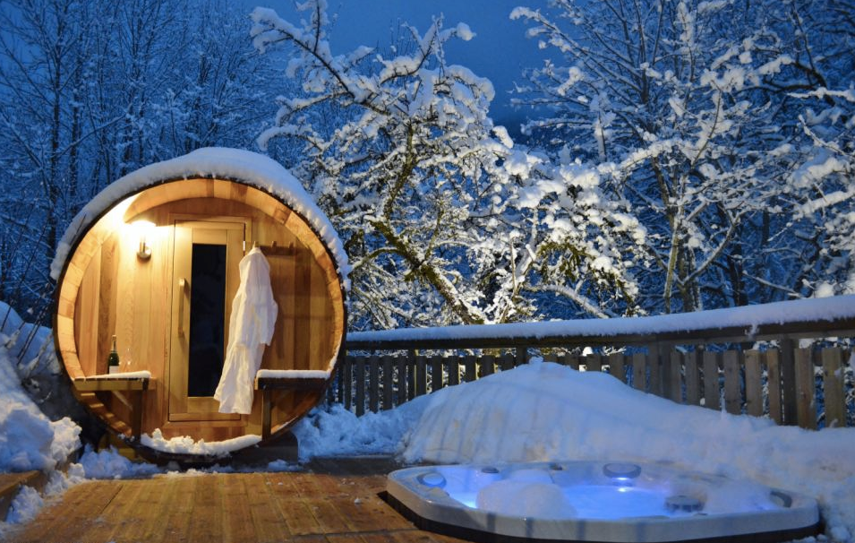 beautiful outdoor sauna and hot tub